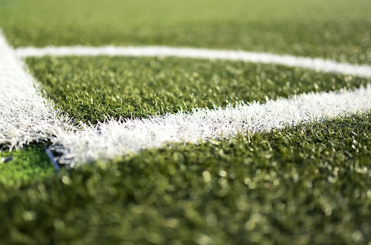 Superligaens første fløjt i sæsonen 2025/26 – målorgier, sene udligninger og Brøndby-brag